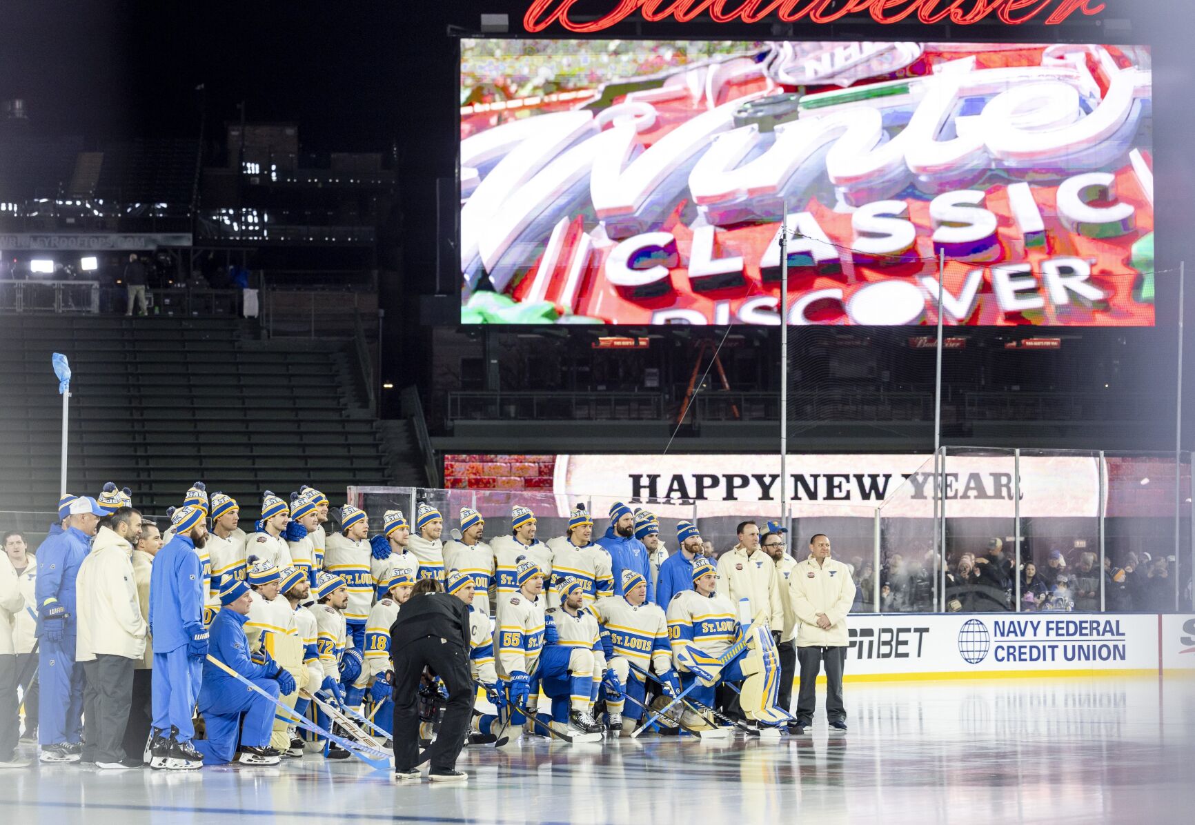 51şÚÁĎ Blues practice ahead of the Winter Classic in Chicago